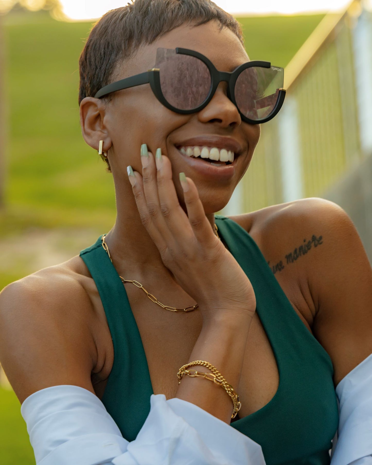 TopFoxx Chloe Black/Rose Gold Sunglasses