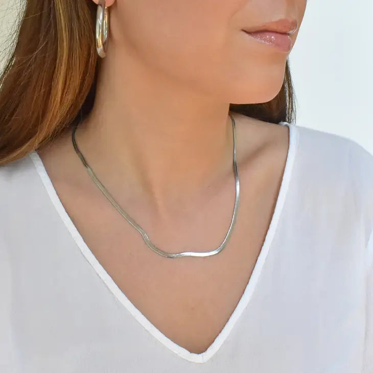 Mai Desiree Becca Silver Snake Chain Necklace