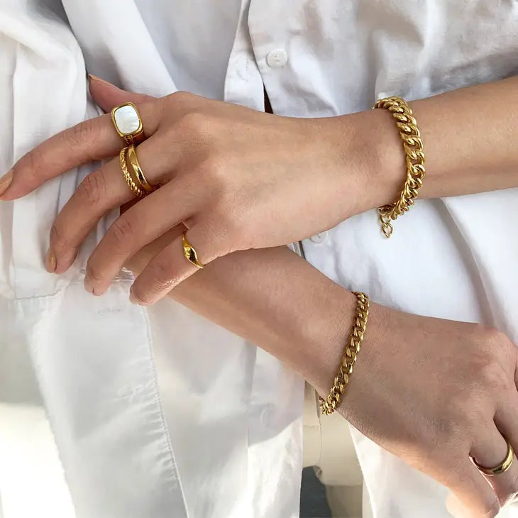 Mai Desiree Mason Chunky Curb Chain Gold Bracelet