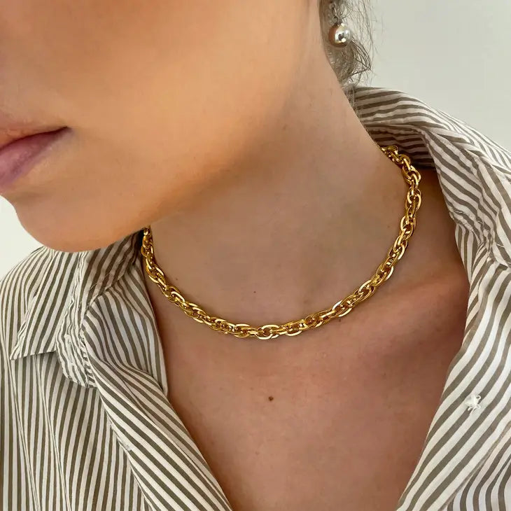 Mai Desiree Gemma Gold Rope Chain Necklace